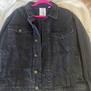 Black jean jacket **NEW**